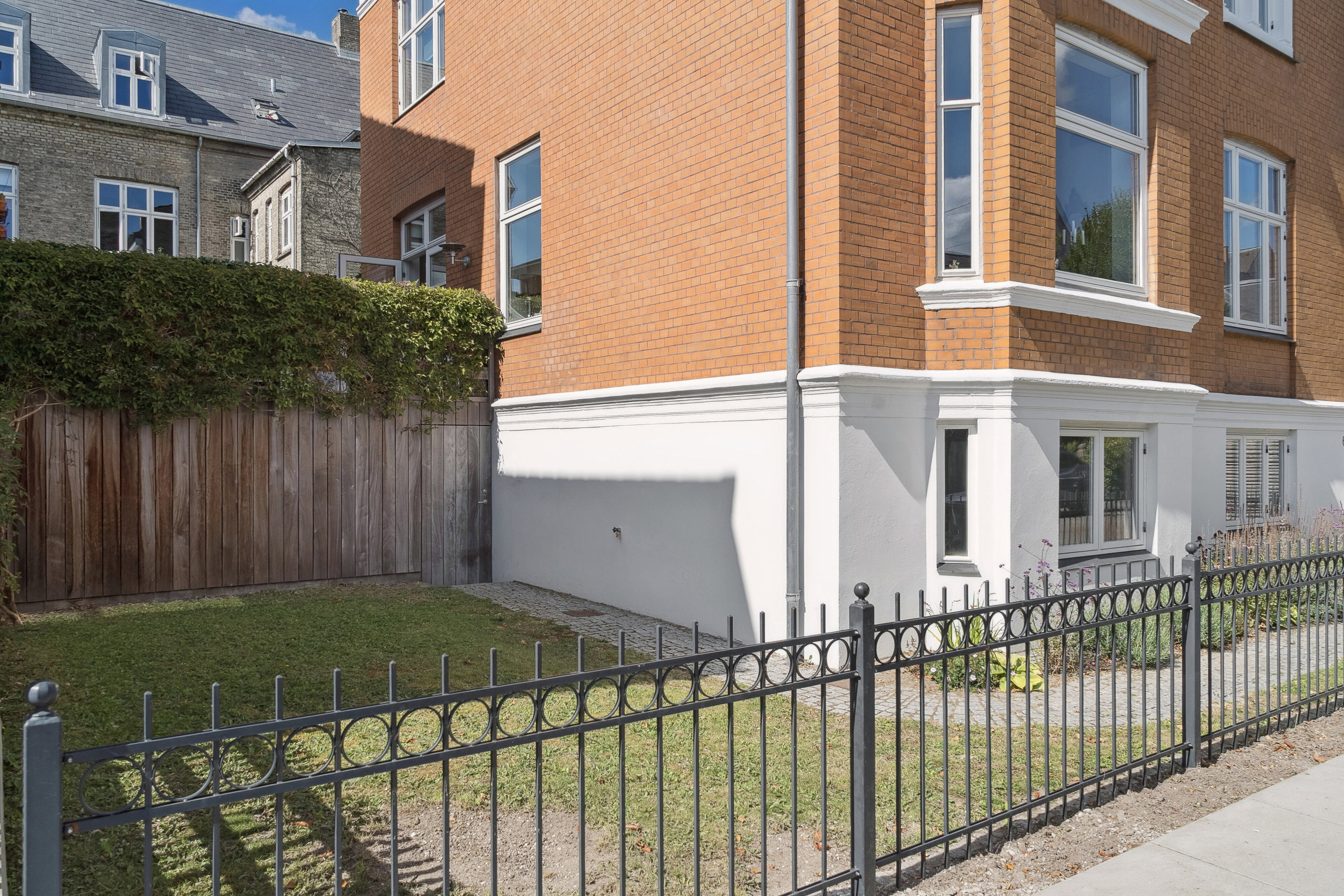 Asgårdsvej 6, 1811 Frederiksberg C