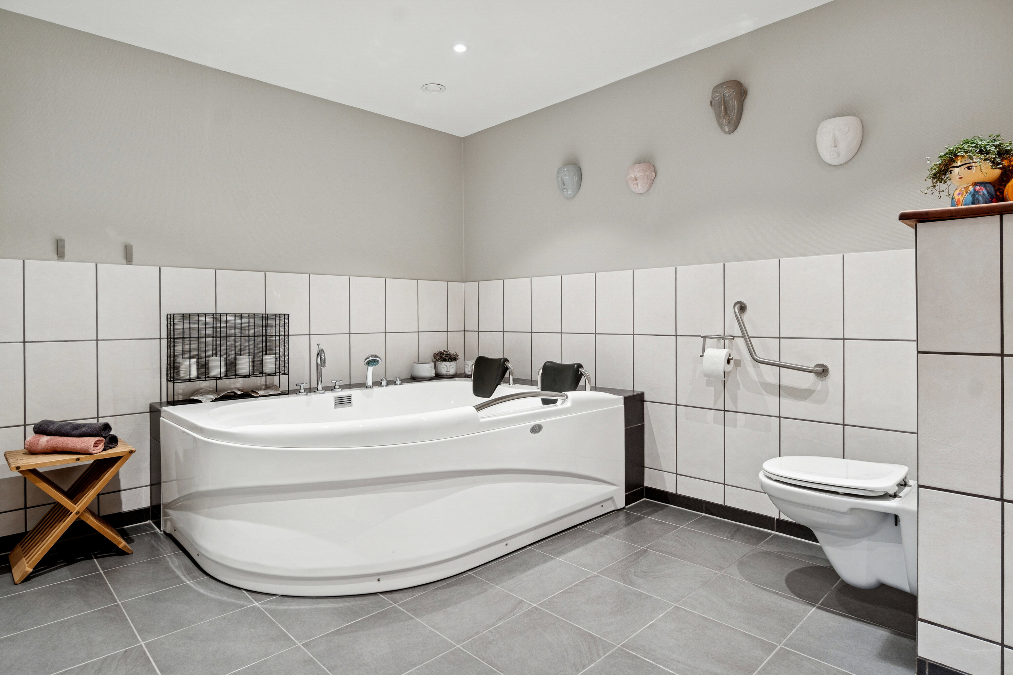 Holmbjergvej 69, 8420 Knebel