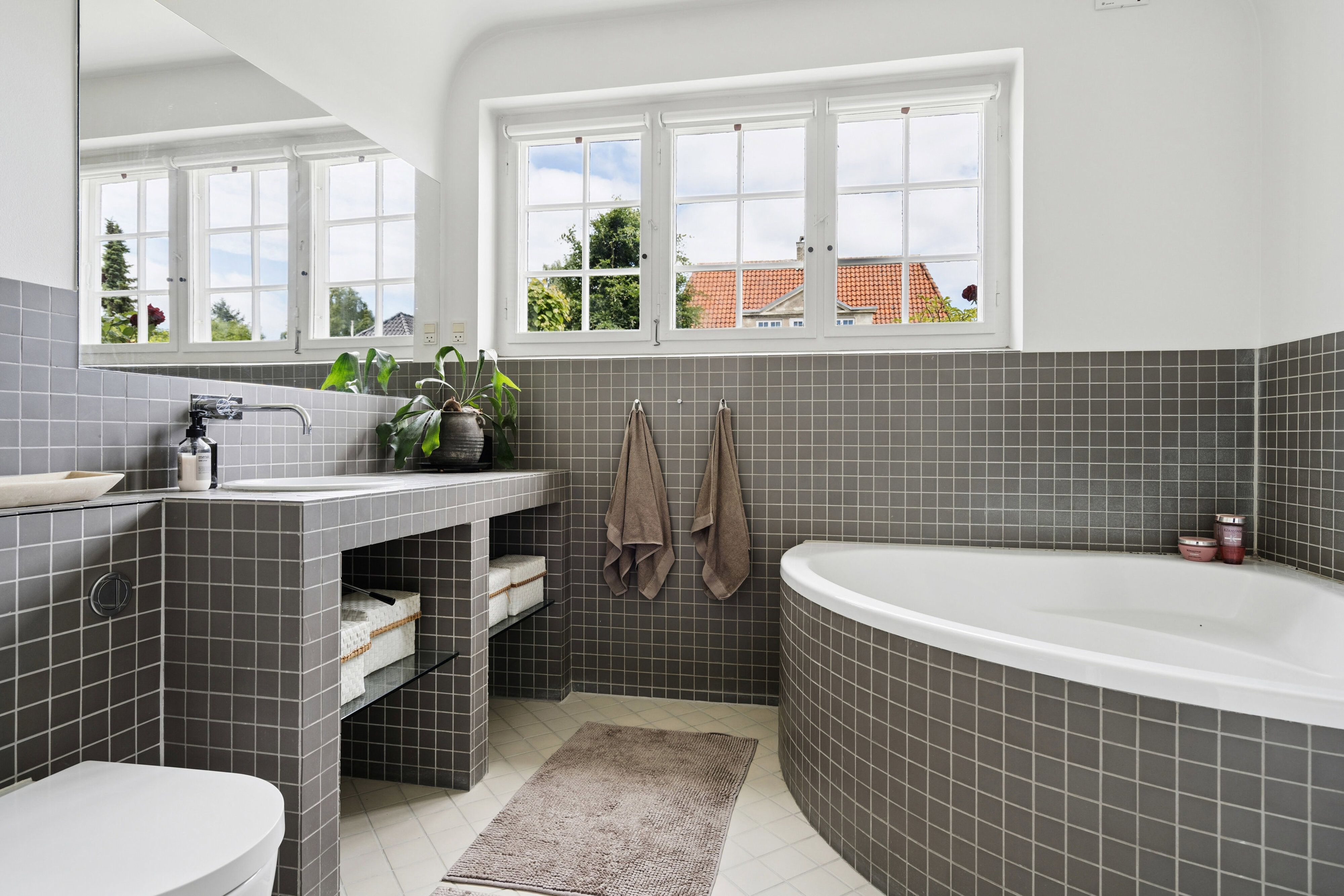 Skjoldgårdsvej 4, 2920 Charlottenlund